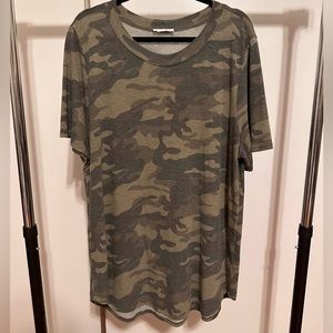 Chic soul “at my hideaway” heathered camo top